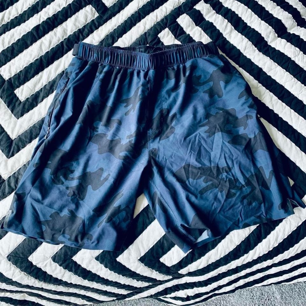 Men’s Rhône Gym shorts!